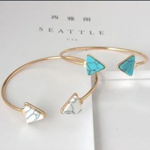 🌟🌟NEW🌟🌟GORGEOUS!! Triangle White Marble Bangle Bracelet in GOLD 🌟🌟
